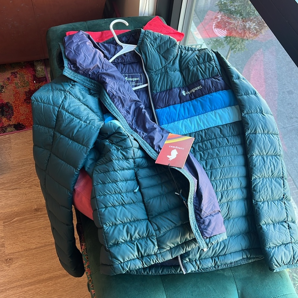 Cotopaxi fuego hooded jacket Women’s XL - tags still on!